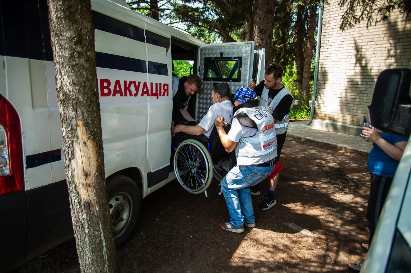 Evacuation of a person in a wheelchair