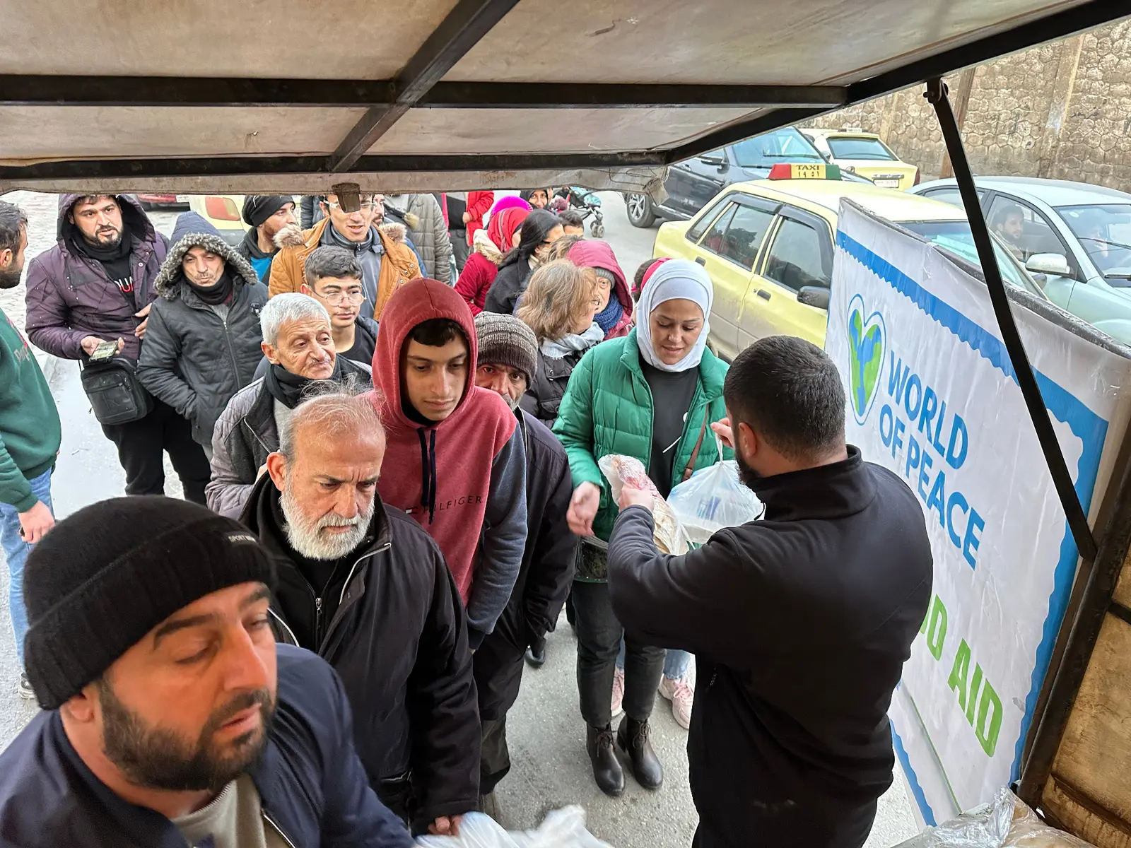 Aid distribution in Syria